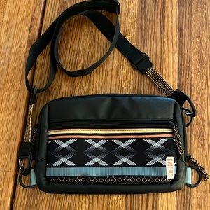 Chums Rover Crossbody Bag